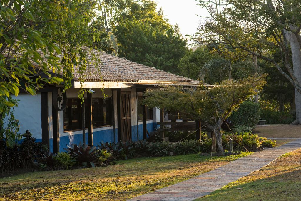 三角梅酒店 Santo Domingo De Heredia 外观 照片