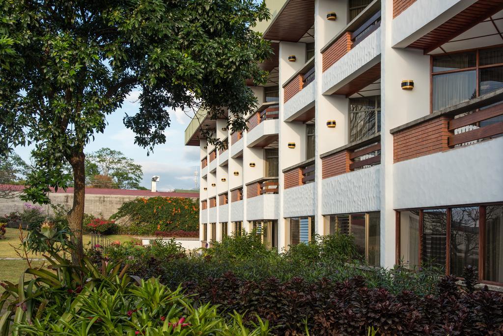 三角梅酒店 Santo Domingo De Heredia 外观 照片